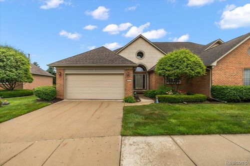 10-33847 Au Sable Dr, Chesterfield, MI, 48047-4389 | Card Image
