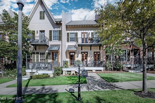 706 Northlake Ave, Ridgeland, MS, 39157-1712 | Card Image