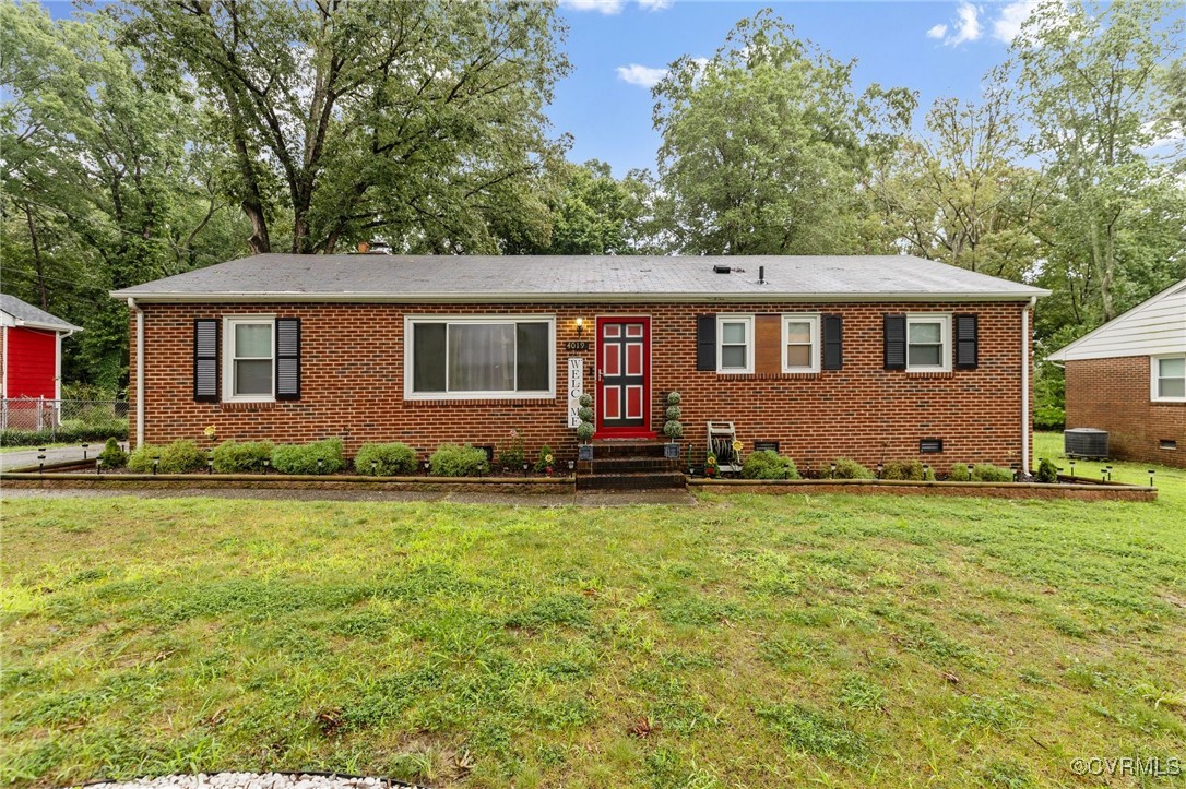 Simons Dr, North Chesterfield, VA 23234