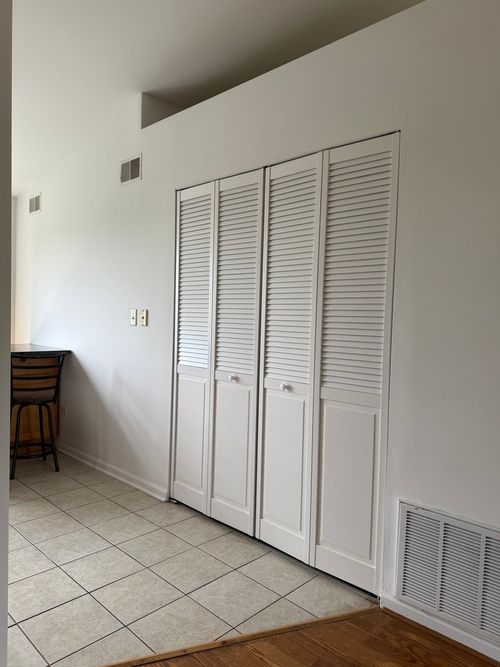 unit-2w-1429 Berta Dr, Crest Hill, IL, 60403-0935 | Card Image