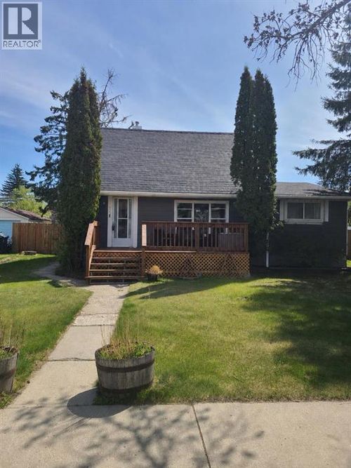 5413 57 St, Ponoka, AB, T4J1L6 | Card Image