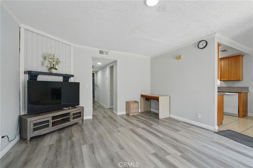 b-1657 E Kingsley Ave, Pomona, CA, 91767-4625 | Card Image