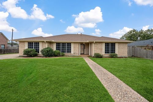8022 Bayside Dr, Beach City, TX, 77523-9103 | Card Image
