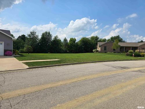 Lot 15 Parkview Dr, Eureka, IL, 61530 | Card Image