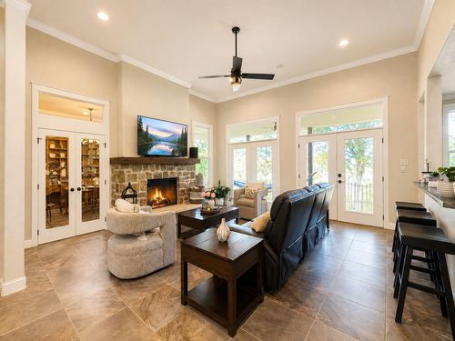 10812 Commonwealth Dr, Iola, TX, 77861-4664 | Card Image