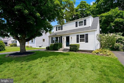 43 Longwood Dr, Hamilton, NJ, 08620-2428 | Card Image