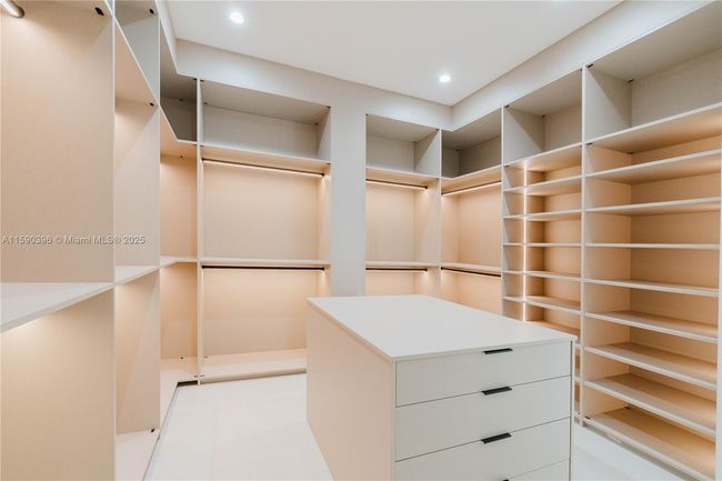 549 East Dr, House other with 4 bedrooms, 4 bathrooms and null parking in Miami Springs FL | Image 41