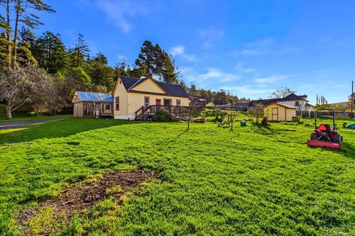 77 Love Lee Ln, Carlotta, CA, 95528-9714 | Card Image