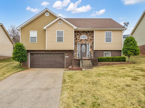 1037 Ishee Dr, Clarksville, TN, 37042-6673 | Card Image