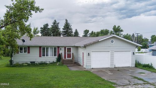 115 Minnesota Ave, Wilton, ND, 58579-7530 | Card Image