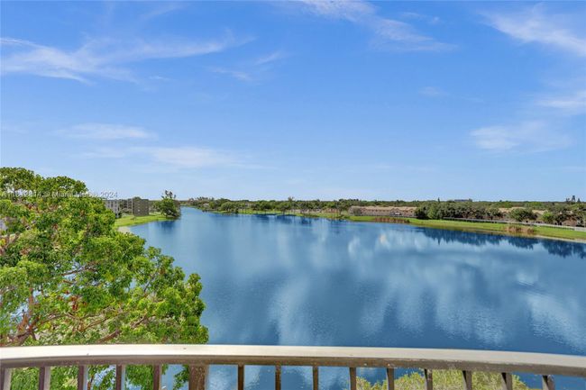 APT-506 - 8720 N Sherman Cir, Condo with 2 bedrooms, 2 bathrooms and null parking in Miramar FL | Image 33