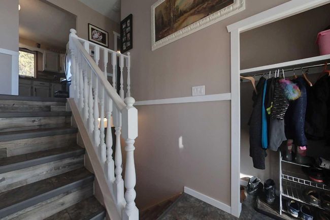 1040 6 St Se, Home with 5 bedrooms, 2 bathrooms and 6 parking in Slave Lake AB | Image 25
