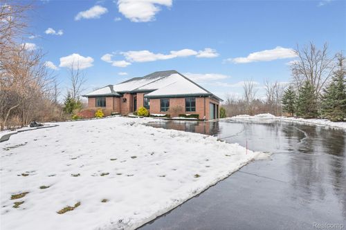 3520 Blue Heron Ct, Superior Twp, MI, 48198-9609 | Card Image