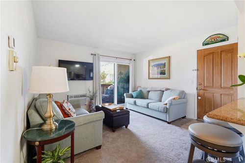 180-830 W Lincoln Ave, Escondido, CA, 92026-2471 | Card Image