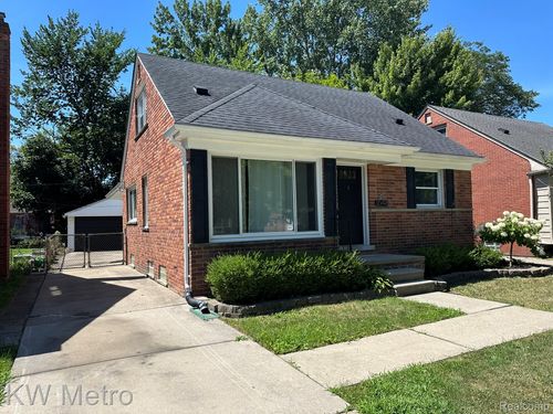 20498 Country Club Dr, Harper Woods, MI, 48225-1650 | Card Image