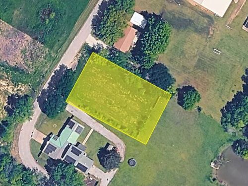 407 Riley Dr, Seagoville, TX, 75159-3660 | Card Image