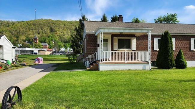 120 - 118 E 2 Nd St, House other with 4 bedrooms, 2 bathrooms and null parking in Emporium PA | Image 23