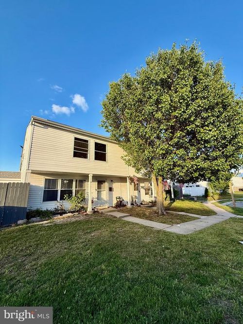 9 Lawrence Ct, SICKLERVILLE, NJ, 08081-1931 | Card Image