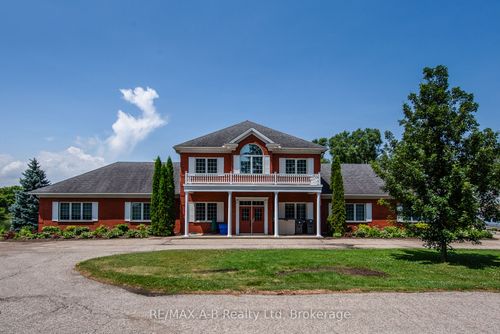 140 Foundry St, Baden, ON, N3A2P7 | Card Image