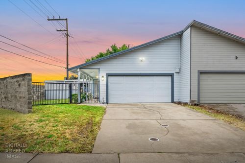 2 Cantina Court, Sacramento, CA, 95828 | Card Image