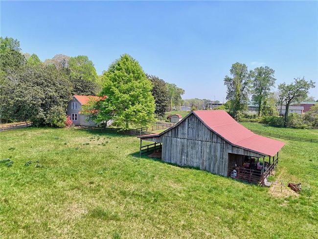 1096 Sutton Mill Rd, House other with 3 bedrooms, 2 bathrooms and 9 parking in Clarkesville GA | Image 66