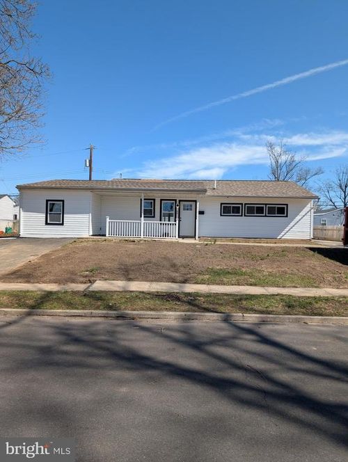 60 Outlook Ln, LEVITTOWN, PA, 19055-1516 | Card Image