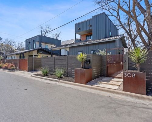 308 Onion St, Austin, TX, 78702-3663 | Card Image