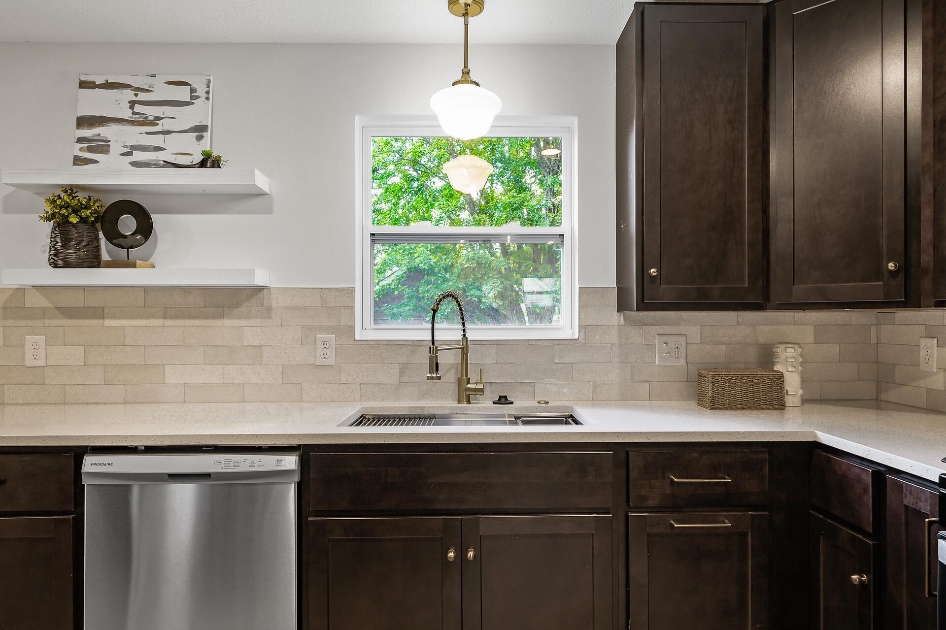 Dupont Ave, Minneapolis, MN 55412