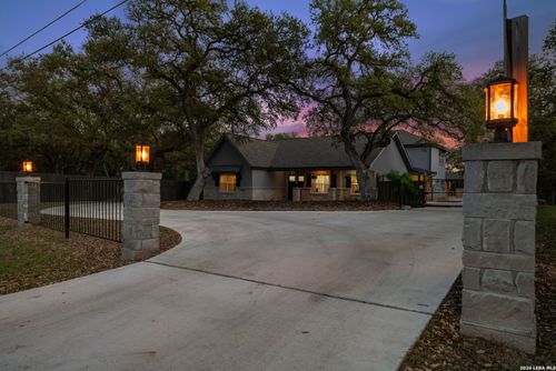 10770 Mesquite Flt, Helotes, TX, 78023-4210 | Card Image