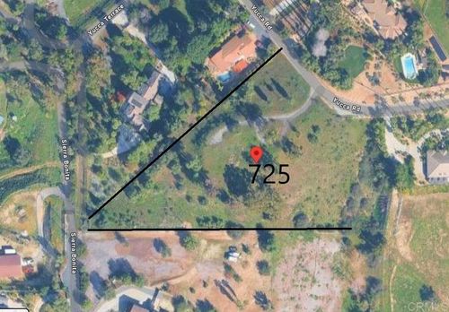 725 Yucca Rd, Fallbrook, CA, 92028-2655 | Card Image