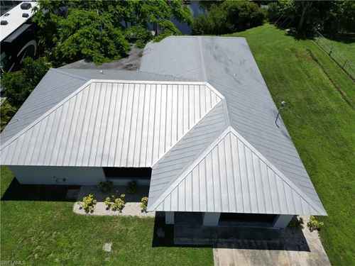 2241 Club House Rd, NORTH FORT MYERS, FL, 33917-2523 | Card Image