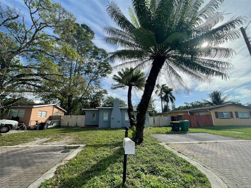 4896 Sw 28th Ter, Fort Lauderdale, FL, 33312-5804 | Card Image