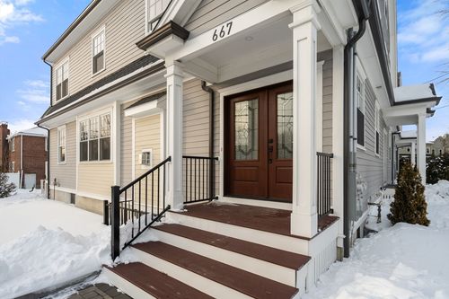 667-667 Boylston St, Newton, MA, 02459-2602 | Card Image