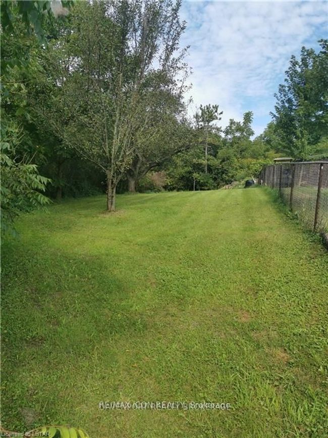 237 Frederick Street, Home with 0 bedrooms, 0 bathrooms and null parking in Southwest Middlesex ON | Image 7
