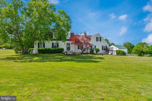 144 Middle Creek Rd, GILBERTSVILLE, PA, 19525-8601 | Card Image