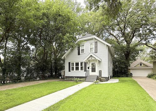 217 N 3rd St, Montevideo, MN, 56265-1529 | Card Image