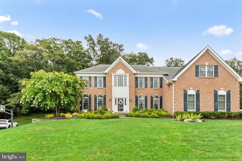 620 Grindan Dr, Yardley, PA, 19067-4547 | Card Image
