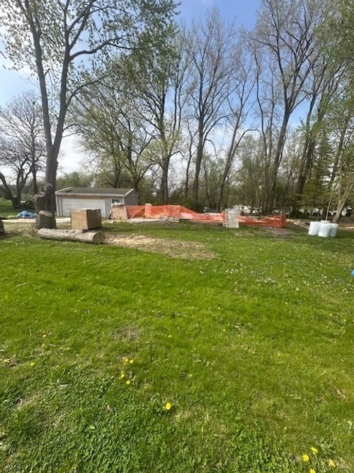 17318 Air Strip Rd, Hudson, IL, 61748-9122 | Card Image