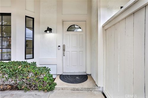 2 Hudson, Irvine, CA, 92620-2725 | Card Image