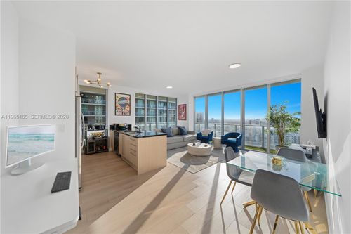 2114-n-1111 Sw 1st Ave, Miami, FL, 33130-5401 | Card Image