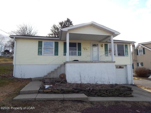 34 Rock St, Pittston, PA, 18640-3437 | Card Image