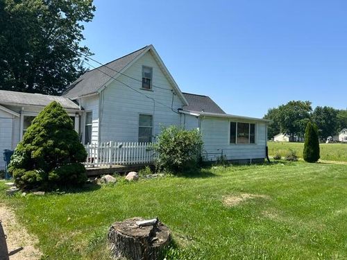 1984 Greenly Ave, Benton Harbor, MI, 49022-9606 | Card Image