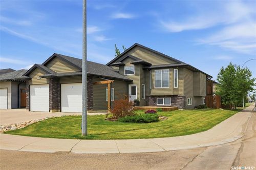 850 Geransky Crescent, Martensville, SK, S0K0A2 | Card Image
