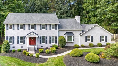 3906 Buncombe Dr, Greensboro, NC, 27407-7328 | Card Image