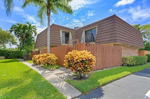 3960 August Dr, Lake Worth, FL, 33461-3262 | Card Image