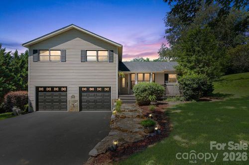 6 Pleasant Run, Asheville, NC, 28806-9734 | Card Image