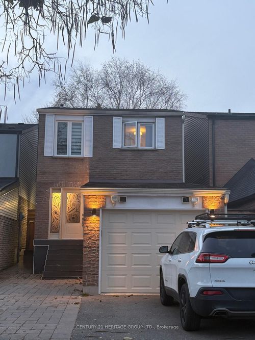 {{alt}} | Card Image