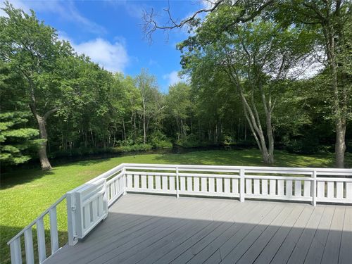 8 Trezza Ct, Bellmore, NY, 11710-4229 | Card Image