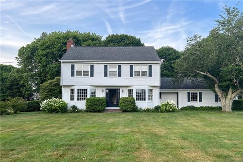 9 South Dr, Middletown, RI, 02842-4601 | Card Image