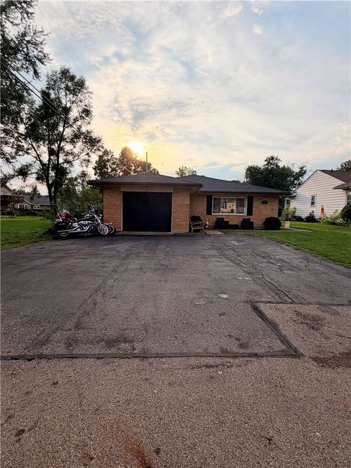 19 Gloria Ave, New Lebanon, OH, 45345-1123 | Card Image